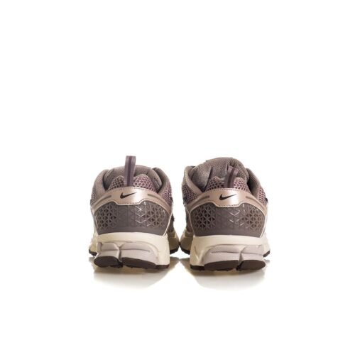 NIKE VOMERO 5 BG HF6998.200